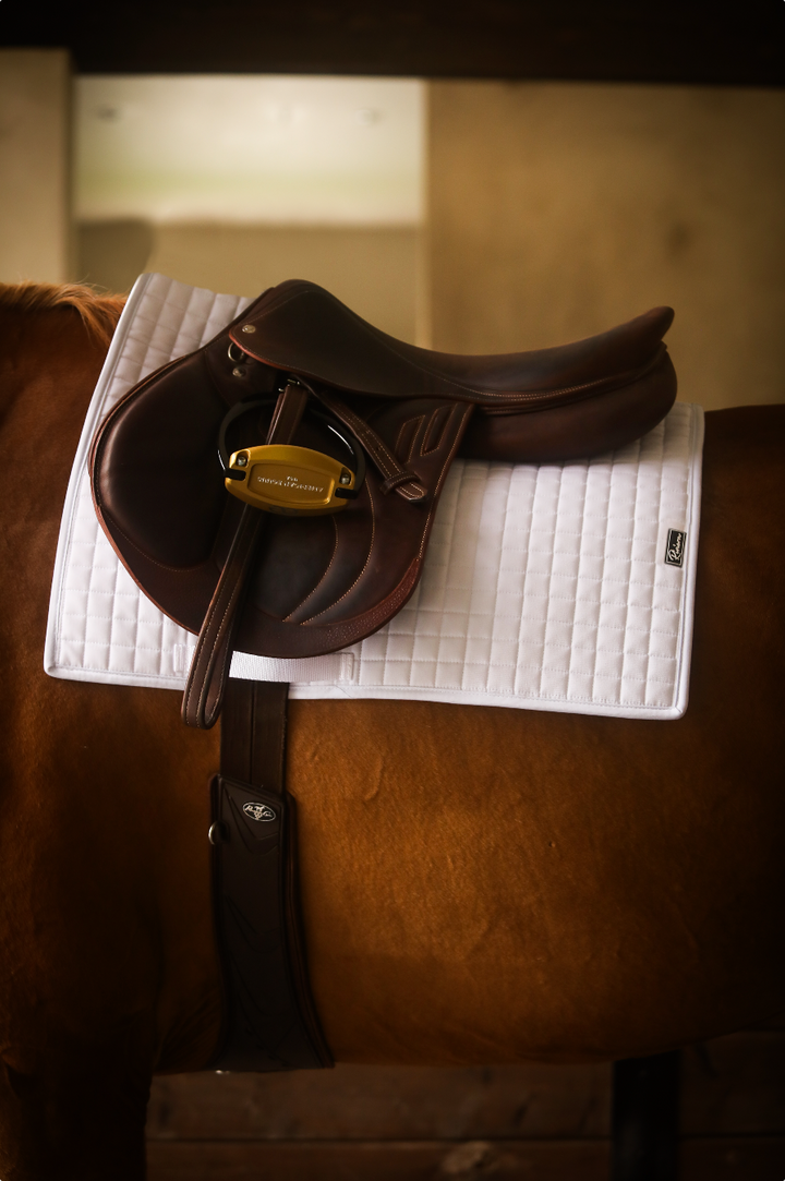 The Ergonomic Square Cut Saddle Pad - White